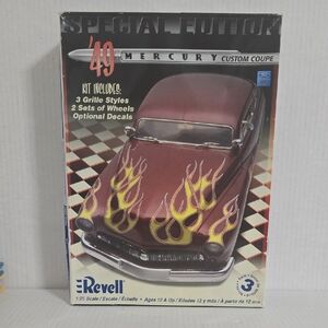 Revell '49 Mercury Custom Coupe Model Kit